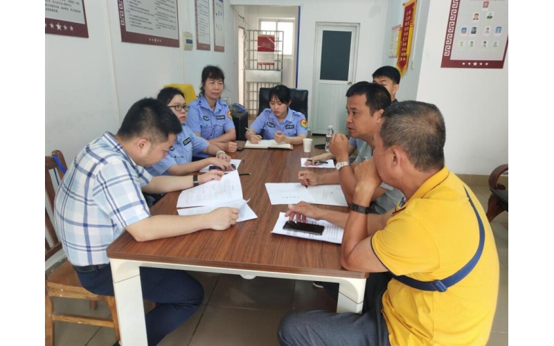 宇洁物业公司开展普法知识学习交流会活动