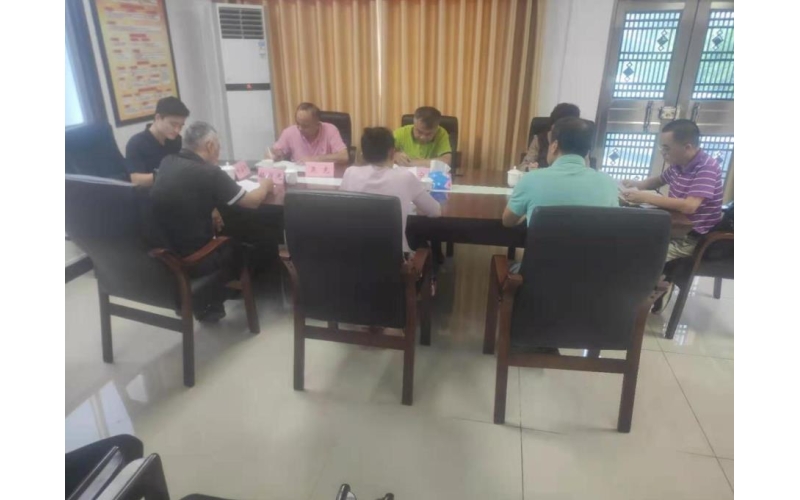 联合资产专职外部董事到机关服务公司调研